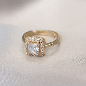 Gold Baget ve Zirkon Taşlı Kare Yüzük BYK1739