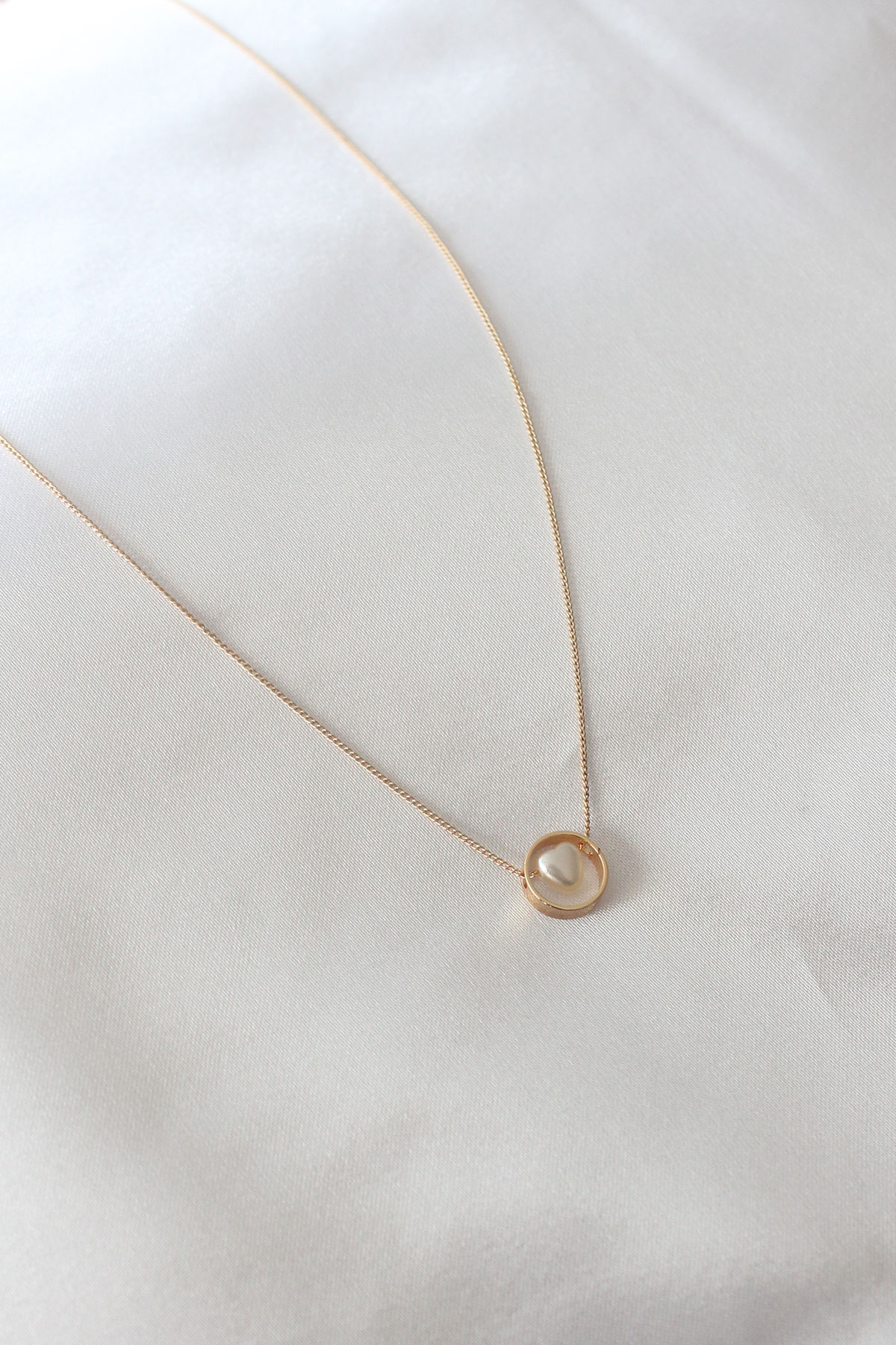 Gold Renk Minimal Kalp Figür Kadın Kolye BKO6850