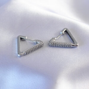 Gümüş Renk Zirkon Taşlı Üçgen Model Kadın Küpe BKP7238