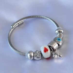 Kalp ve Nazar Boncuk Detaylı Charm Kadın Bileklik BB5249