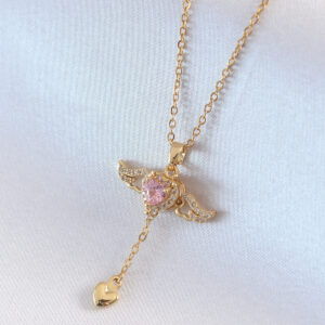 316L Çelik Gold Renk Kanatlı Kalp Model Zirkon Taş Detay Kadın Kolye BKO7411