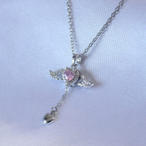 316L Çelik Gümüş Renk Kanatlı Kalp Figür Zirkon Taş Detay Kadın Kolye BKO7451