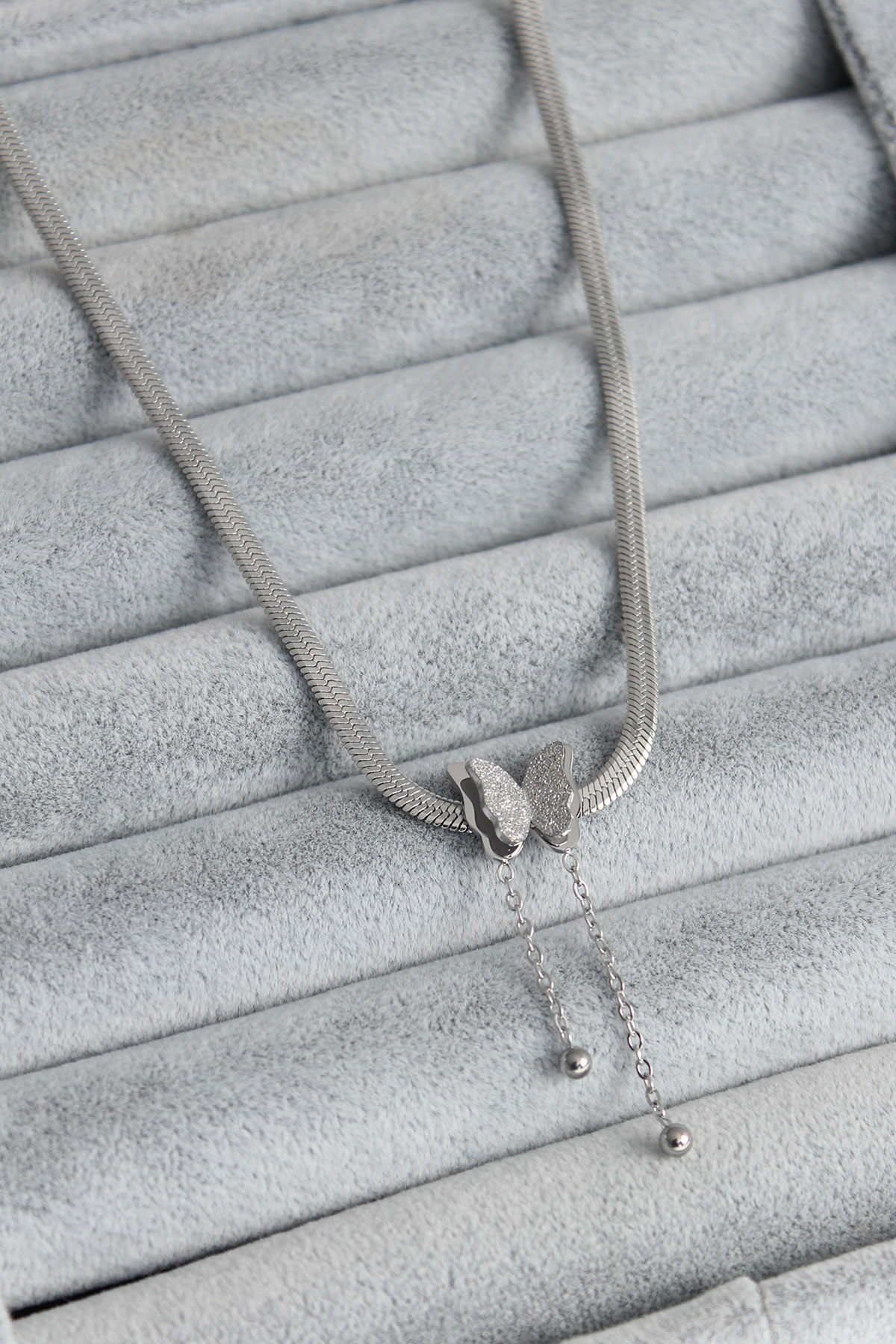 316L Çelik Gümüş Renk İtalyan Zincir Model Simli Kelebek Figür Kadın Kolye BKO7676