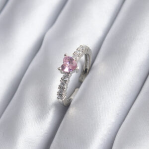 Gümüş Renk Zirkon Taşlı Pembe Kristal Kalp Model Kadın Yüzük BYK2851
