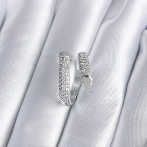 Pirinç Gümüş Renk Zirkon Taşlı Çivi Model Kadın Yüzük BYK2877