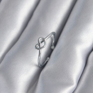 Gümüş Renk Düğüm Kalp Model Kadın Yüzük BYK2946