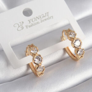 Pirinç Gold Renk Zirkon Taşı Kalp Detay Kadın Küpe BKP8358