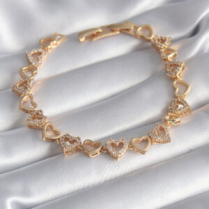Pirinç Gold Renk Zirkon Taşlı Kalp Model VIP Seri Kadın Bileklik BB5847