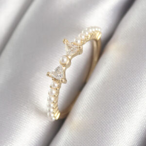 Pirinç Gold Renk Zirkon Taşlı Kurdele İnci Detay Kadın Yüzük BYK3059