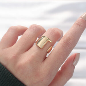 T Harfli Altın Renk Ayarlanabilir Yüzük BYK3158