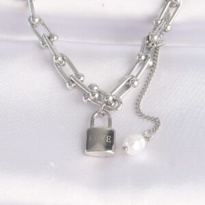 316L Çelik Zincir Gümüş Renk Zincirli Love Yazılı Kilit Kolye BKO8633