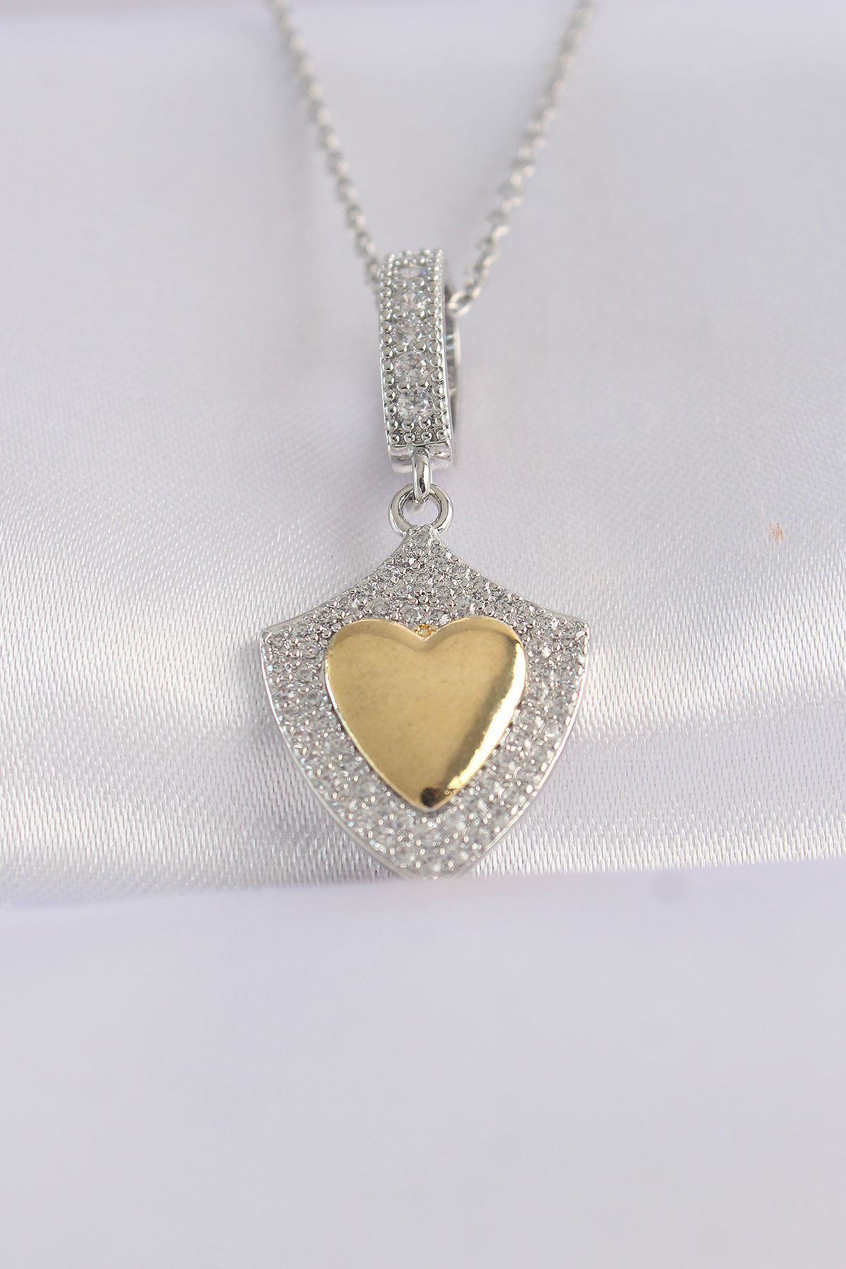 316L Çelik Zincir Gümüş Renk Zirkon Taşlı Tasarım Altın Renk Kalp Kolye BKO8661