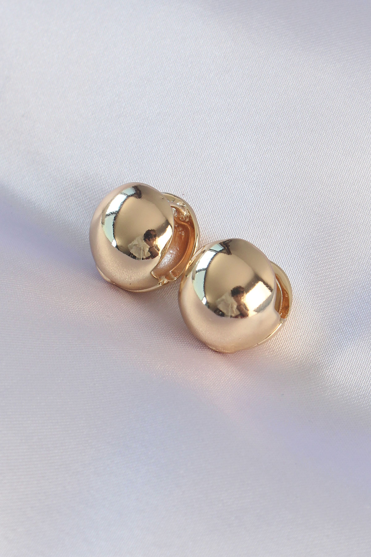 Pirinç Gold Renk İçi Boş Minimal Topçuk Küpe BKP8984