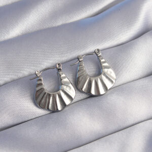 316L Çelik Gümüş Renk Kabartmalı Görünüm Küpe BKP9046