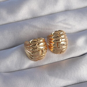 Pirinç Gold Renk Tırtıklı Minimal Bombeli Tasarım Küpe BKP9080