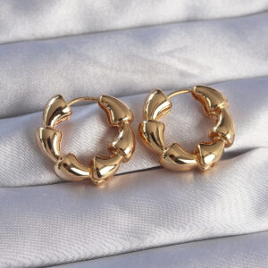 Pirinç Gold Renk Damla Kıvrım Tasarımlı Halka Küpe BKP9084