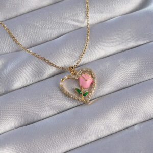316L Çelik Zincirli Gold Renk Zirkon Taşlı Kalp İçinde Pembe Gül Tasarımlı Kolye BKO8864
