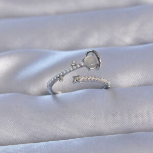 Pirinç Gümüş Renk Zirkon Taşlı İncili Satürn Model Ayarlanabilir Yüzük BYK3222