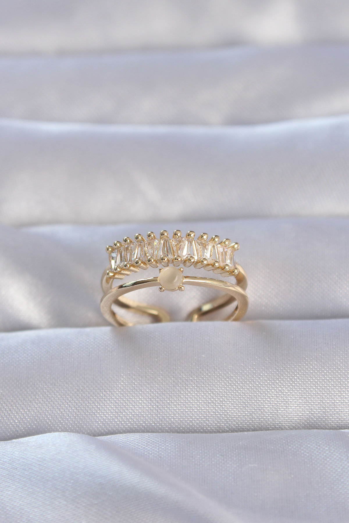 Pirinç Gold Renk Zirkon Taşlı Baget Su Yolu Model Ayarlanabilir Yüzük BYK3229