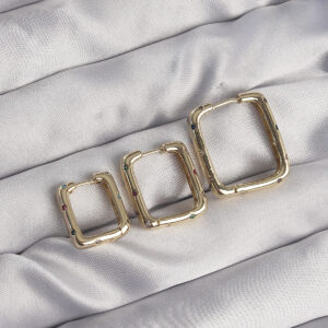 Pirinç Gold Renk Renkli Zirkon Taşlı Kare Model Küpe Seti BKP9116