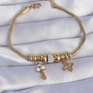 316L Çelik Gold Renk Zirkon Taşlı Yonca Detay Nazarlı Anahtar Tasarımlı Bileklik BB6203