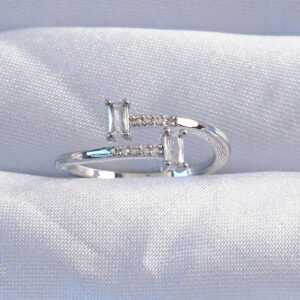 Pirinç Gümüş Renk Zirkon Taşlı Geometrik Ayarlanabilir Yüzük BYK3240