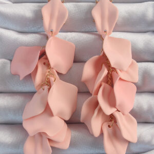 Pirinç Pudra Renk Sallantılı Yaprak Model Küpe BKP9180