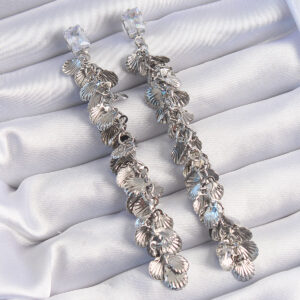 Pirinç Gümüş Renk Zirkon Taşlı Minimal Deniz Kabuklu Sallantılı Küpe BKP9253