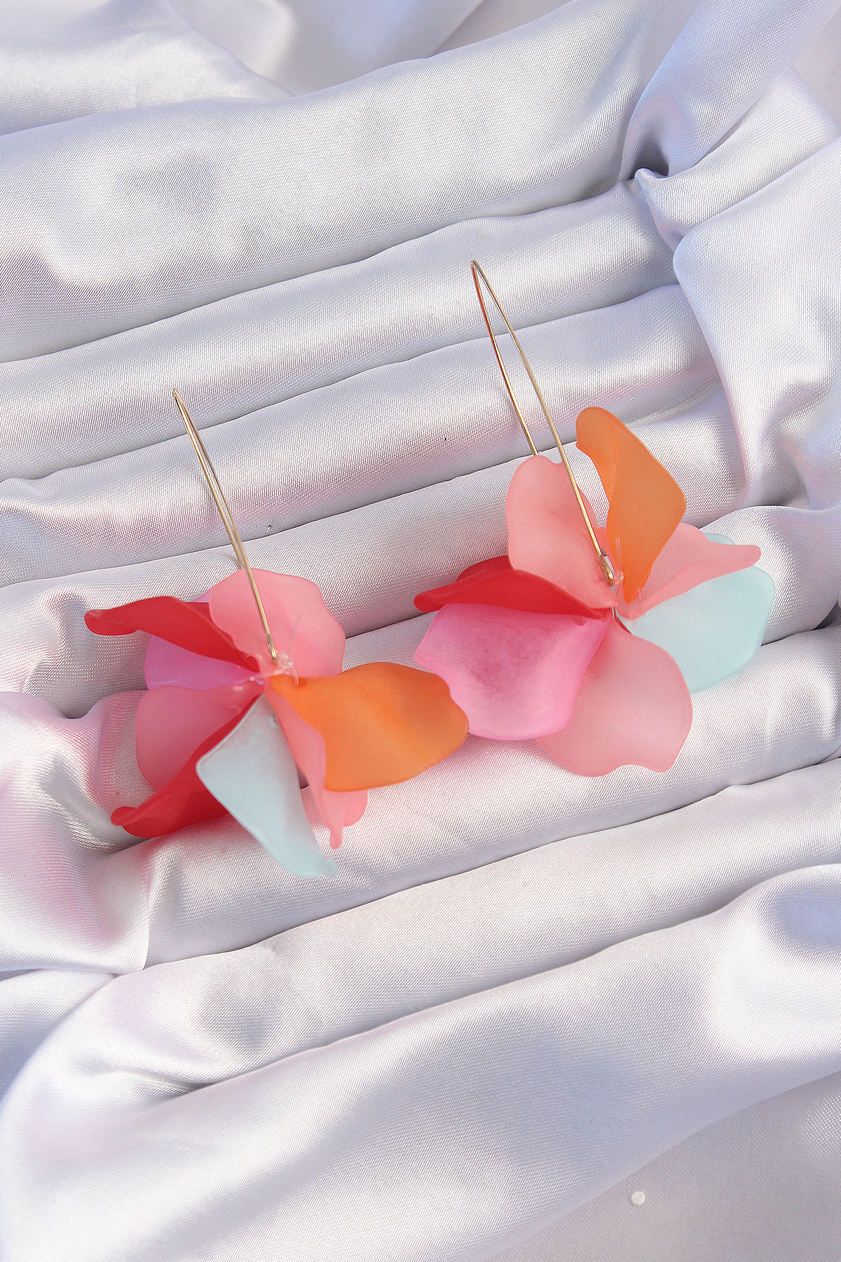 Pirinç Karışık Soft Renkli Flora Küpe BKP9260