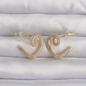 Pirinç Gold Renk Zirkon Taşlı Kıvrımlı Yarım Kalp Küpe BKP9279