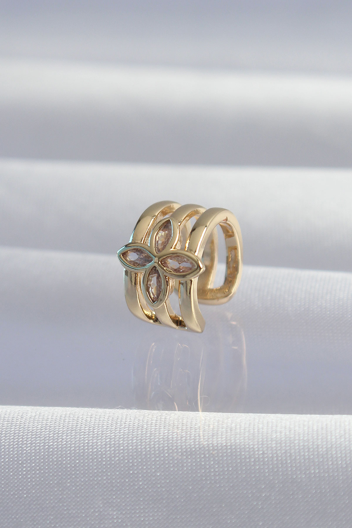 Pirinç Gold Renk Yonca Earcuff Küpe BKP9331