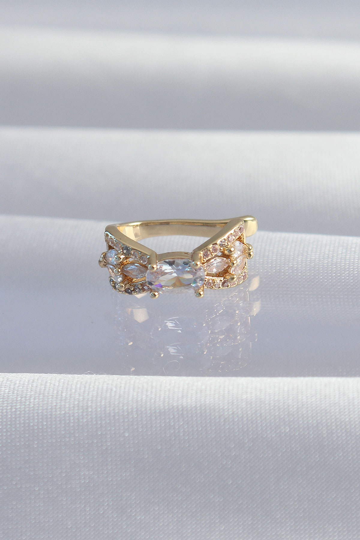 Pirinç Gold Renk Zirkon Taş Kaplama Earcuff Küpe BKP9337