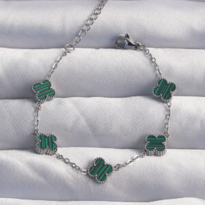 316L Çelik Baby Boy Gümüş Renk Çizgili Yeşil Mineli Yonca Bileklik BB6270