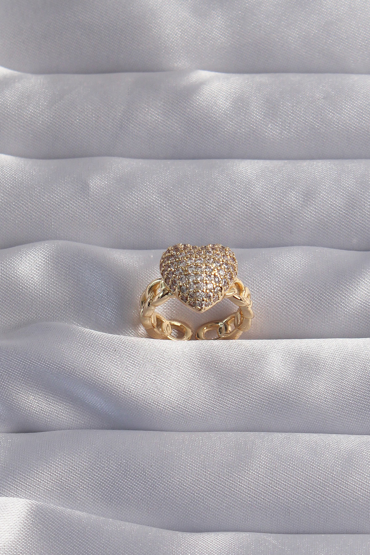 Pirinç Ayarlamalı Gold Renk Zirkon Taşlı Bombeli Kalp Yüzük BYK3281