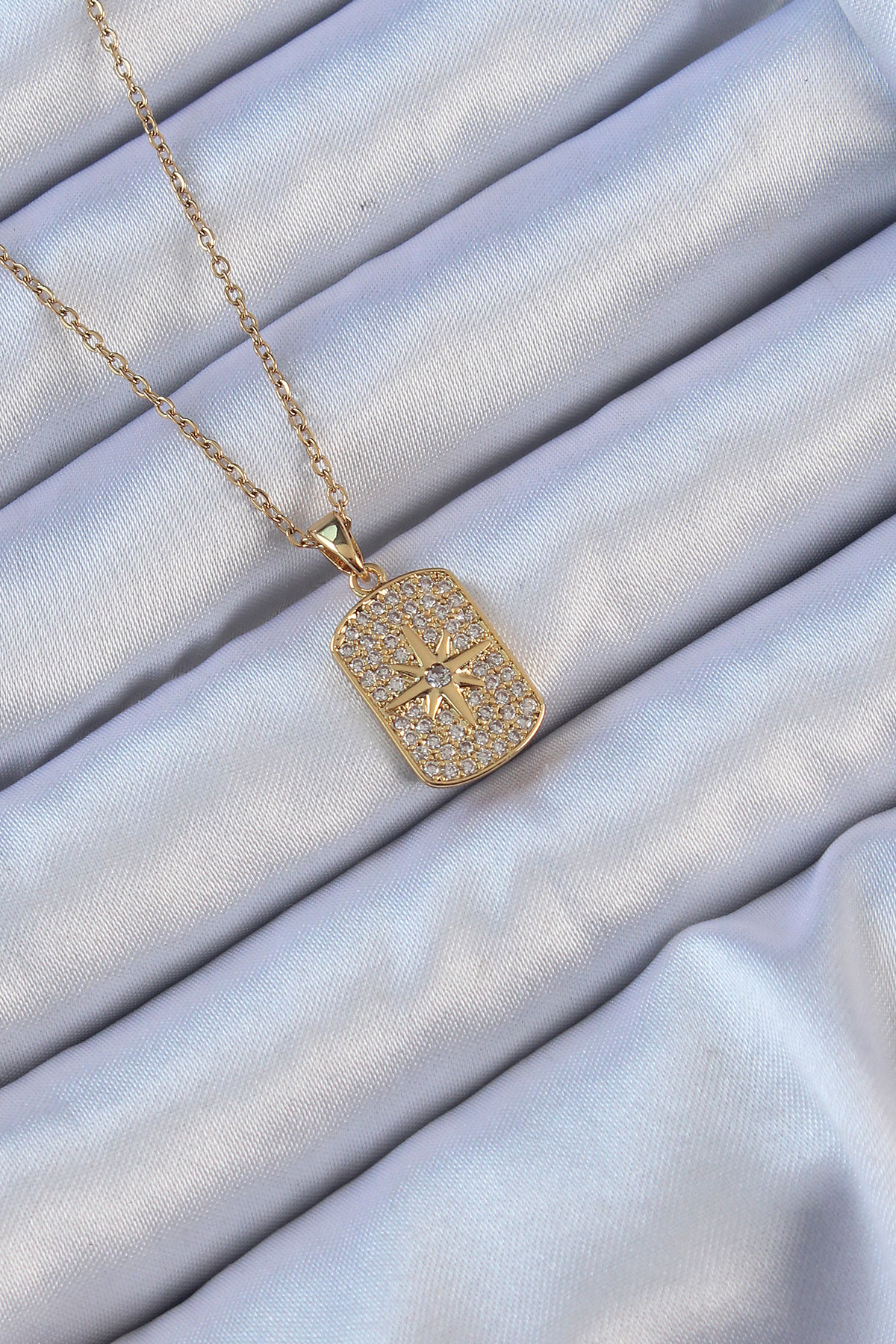 316L Çelik Zincir Altın Renk Zirkon Taşlı Kutup Yıldızlı Vintage Kolye BKO9123