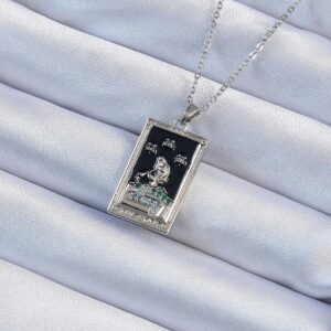 316L Çelik Zincir Gümüş Renk Zirkon Taşlı Siyah Mineli Kız Figürlü Tarot Kolye BKO9228