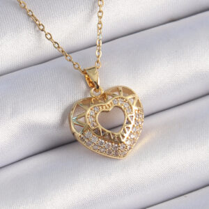 316L Çelik Gold Renk Zirkon Taşlı Kalp Model Vintage Kadın Kolye BKO9325