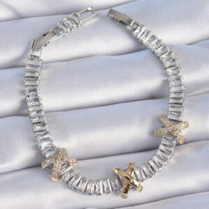 Pirinç Gümüş Renk Taşlı Su Yolu Model VİP Seri Kadın Bileklik BB6402