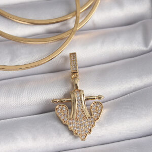 Pirinç Gold Renk Zirkon Taşlı Çapa Model Ajda Charm BC1000