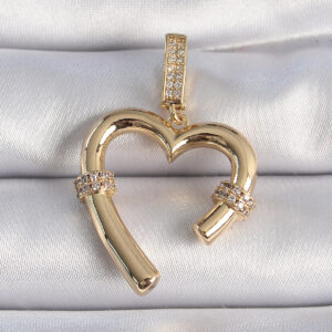 Pirinç Gold Renk Zirkon Taş Detaylı Kalp Figür Ajda Charm BC1015