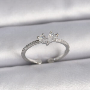 Pirinç Gümüş Renk Ayaralanabilir Zirkon Taşlı Kalp Model Kadın Yüzük BYK3407