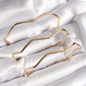 Kalbinle 316L Çelik Gold Renk 65 mm Zikzak Model Ajda Bilezik BB6474