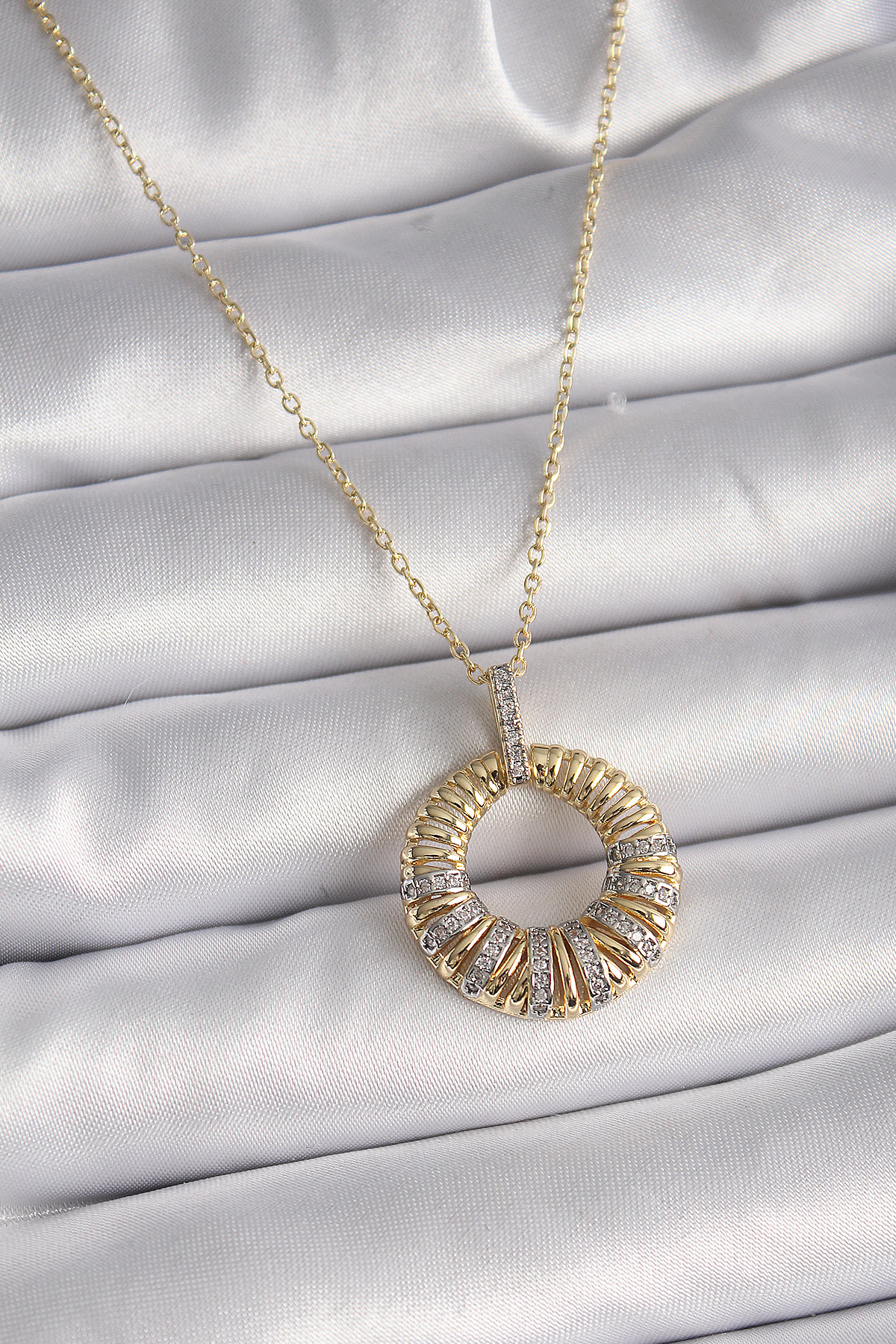 316L Çelik Gold Renk Zincir Gümüş Zirkon Taşlı Daire Model Kadın Kolye BKO9481