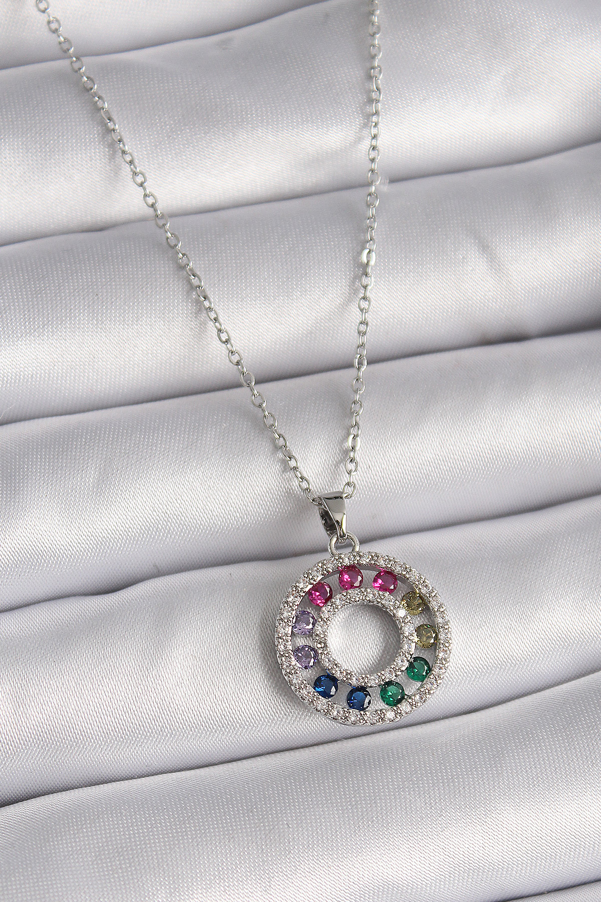 316L Çelik Gümüş Renk Zincir Renkli Zirkon Taşlı Madalyon Model Kadın Kolye BKO9489