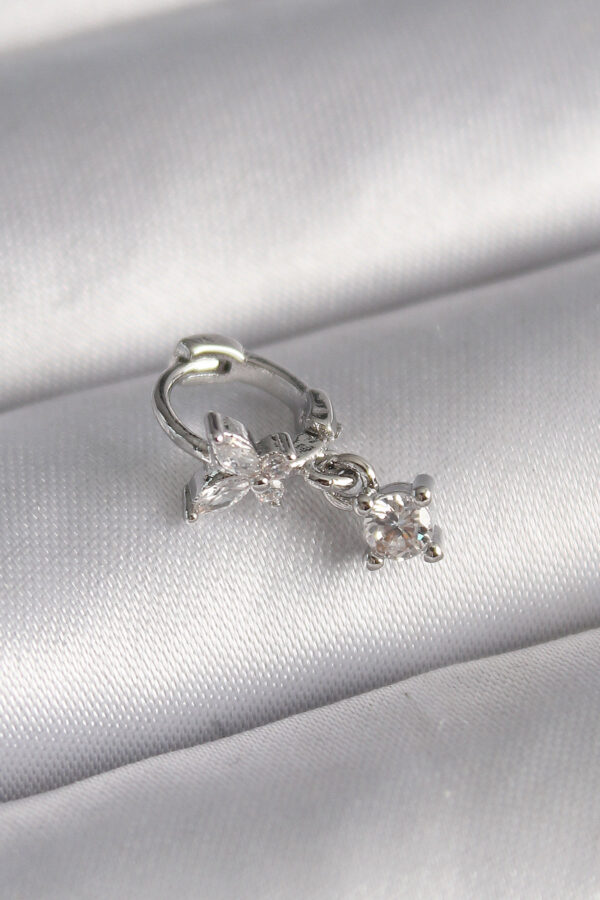 Kalbinle 316L Çelik Gümüş Renk Zirkon Taşlı Kelebek Model Sallantı Detay Tragus Piercing PR1299