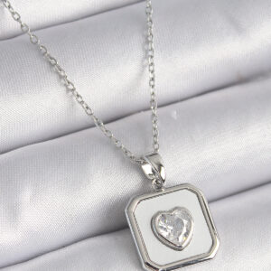 316L Çelik Gümüş Renk Kare Madalyon Kalp Zirkon Taş İşleme Kadın Kolye BKO9525