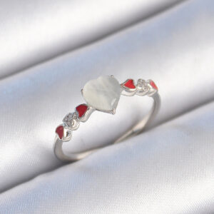 Pirinç Gümüş Renk Beyaz Mineli Kalp Model Zirkon Taş Detaylı Kadın Yüzük BYK3459