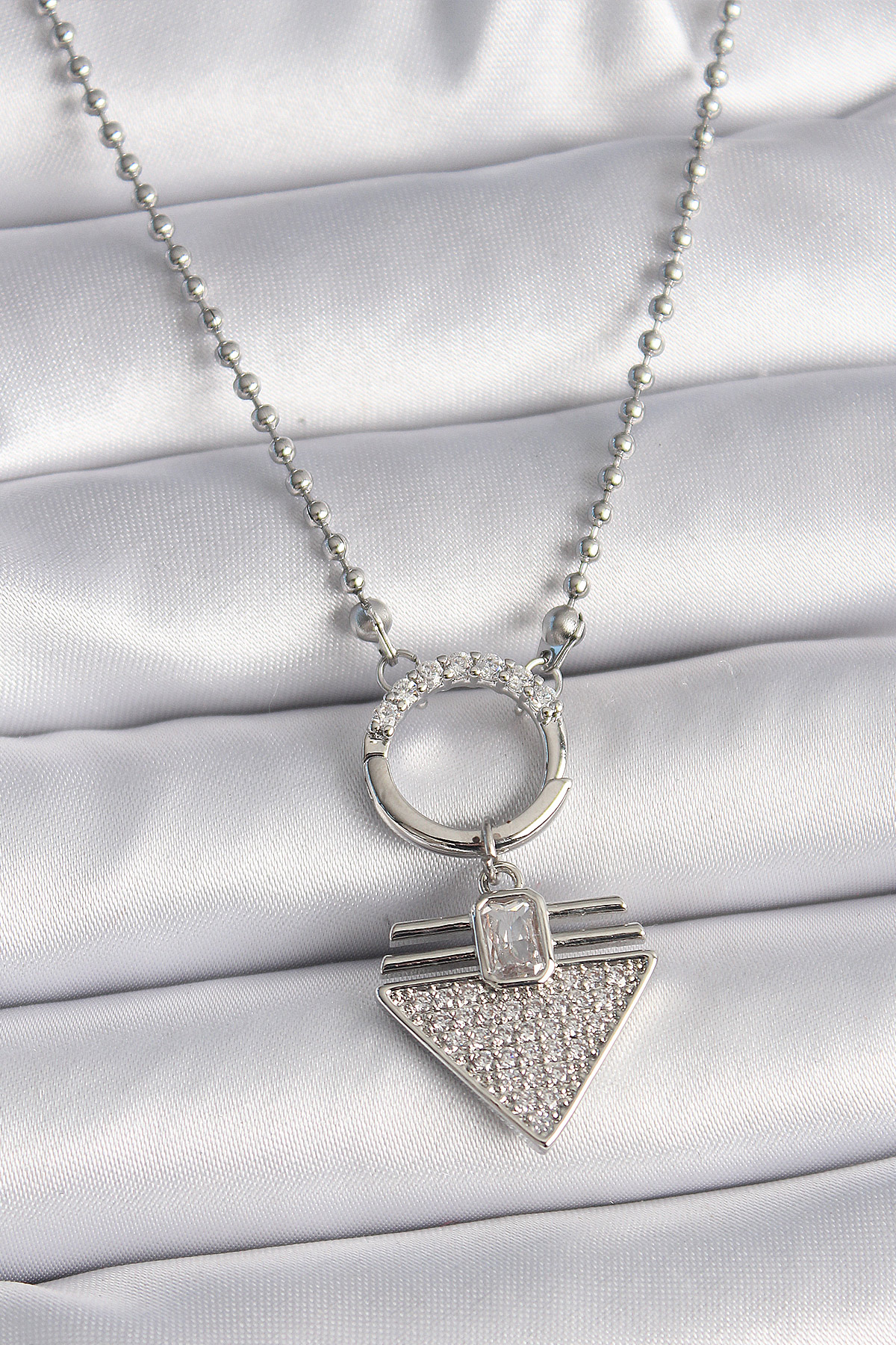 316L Çelik Gümüş Renk Topçuk Zincir Zirkon Taşlı Üçgen Model Kadın Kolye BKO9574