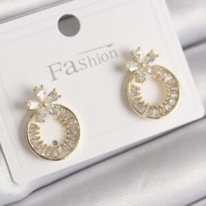 Pirinç Gold Renk Zirkon Taşlı Halka Model Çiçek Figür Kadın Küpe BKP9762