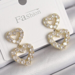 Pirinç Gold Renk Zirkon Taşlı Sallantı Kalp Model Kadın Küpe BKP9766